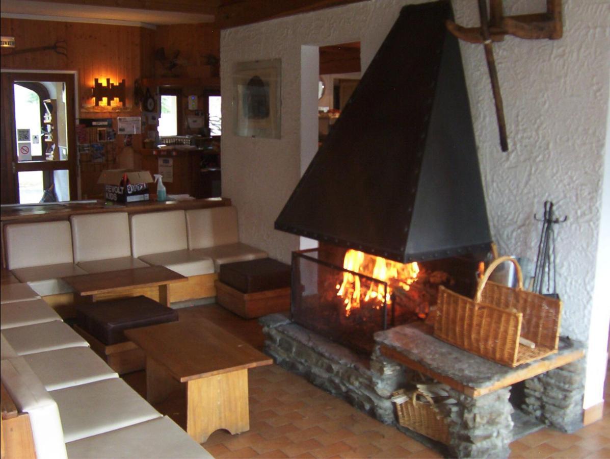 特拉斯大酒店 Saint-Vérand 外观 照片